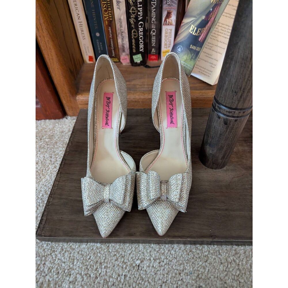 Betsey Johnson Women's Paris Prince D'Orsay Pumps Gold Sparkle Heels Size 8.5